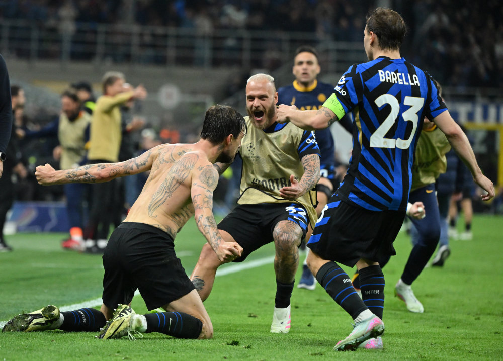 恢复赛场自 恢复赛场自